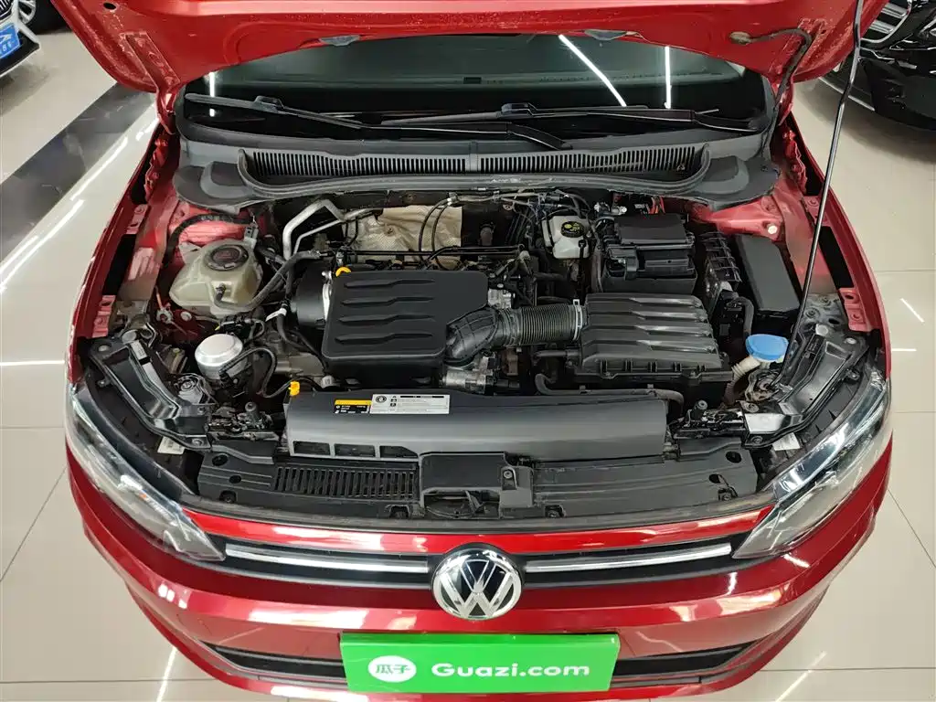 Volkswagen Polo 2019 Plus 1.5L Automatic Panorama Enjoyment Edition фото 20