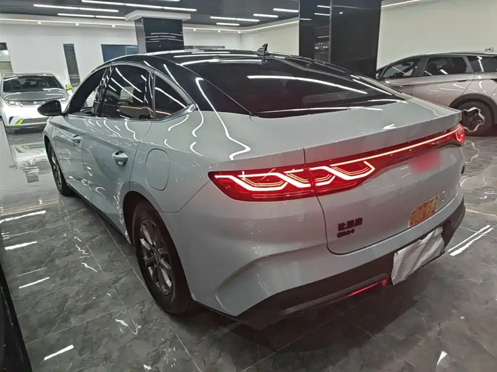 BYD Qin L 2024 DM-i 80KM Leading Edition фото 5