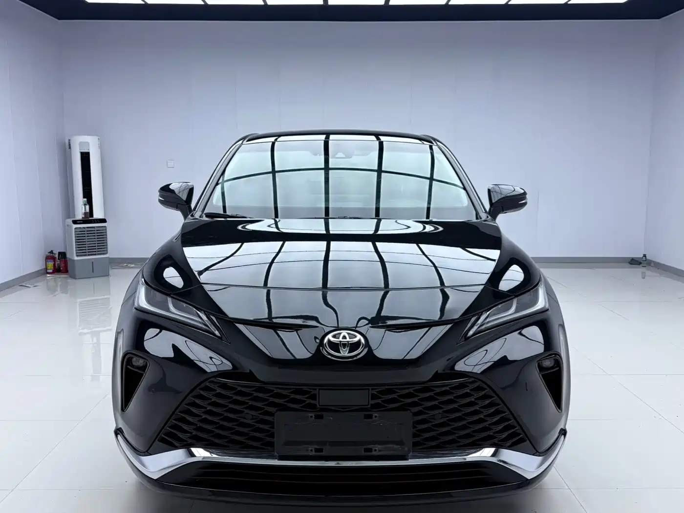 Toyota Venza 2022 2.0L CVT 2WD Premium фото 2