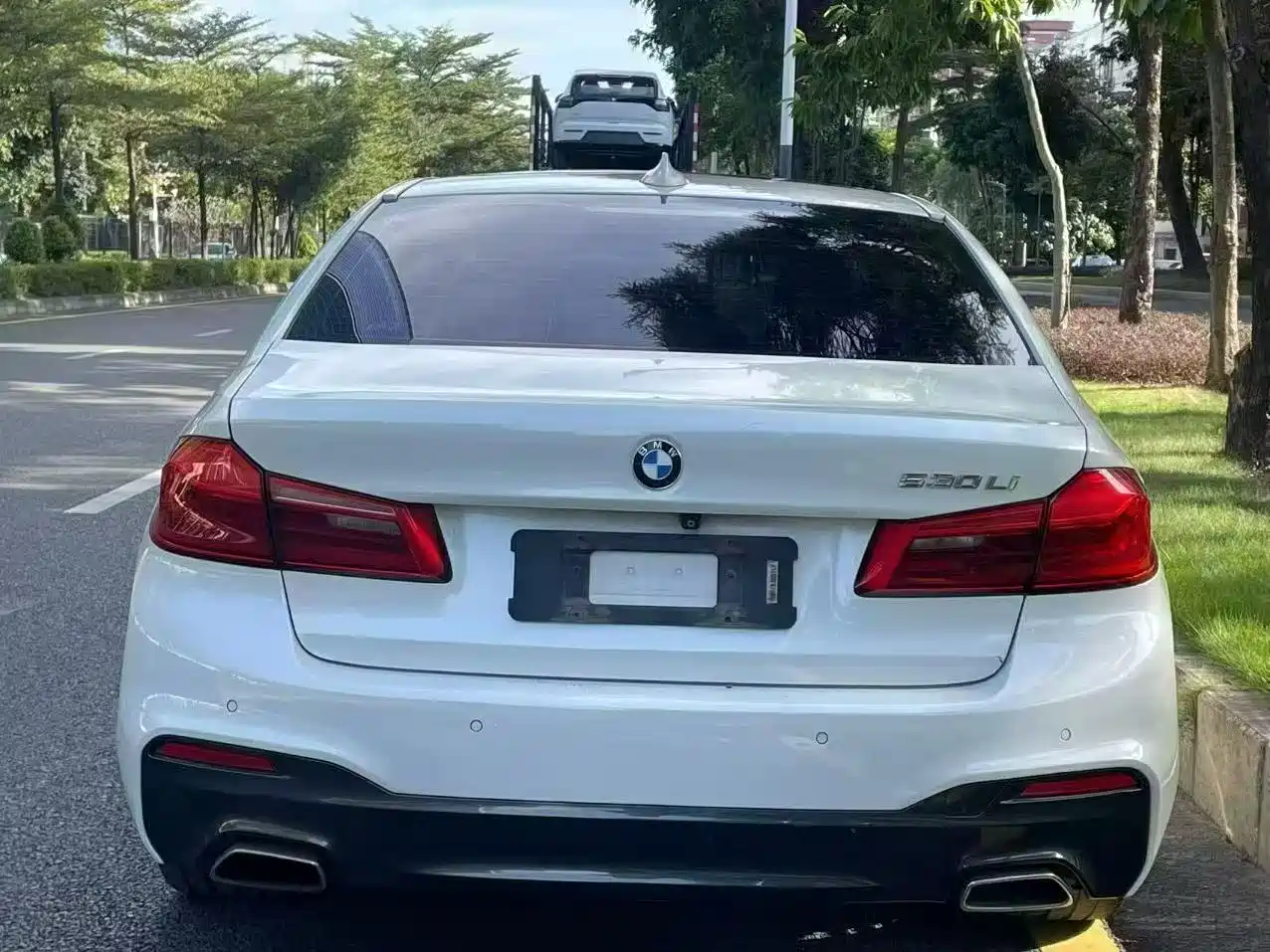 BMW 5 Series 2018 530Li Leading M Sport Package фото 8