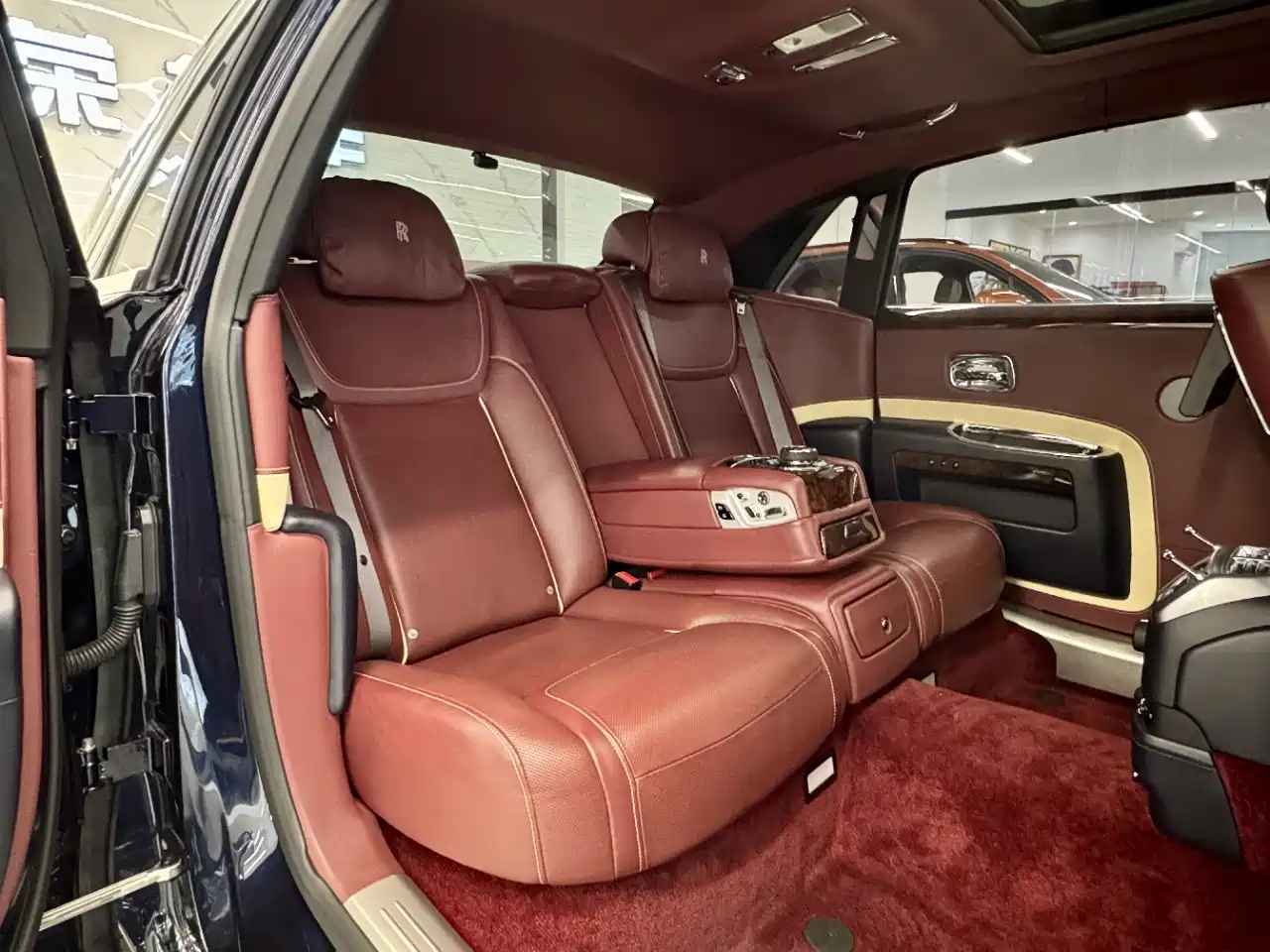 Фото 7 - Rolls-Royce Ghost