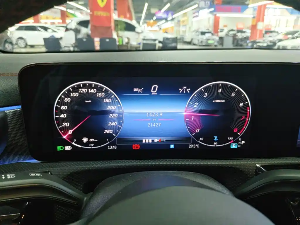 Фото 12 - Mercedes-Benz A-Class