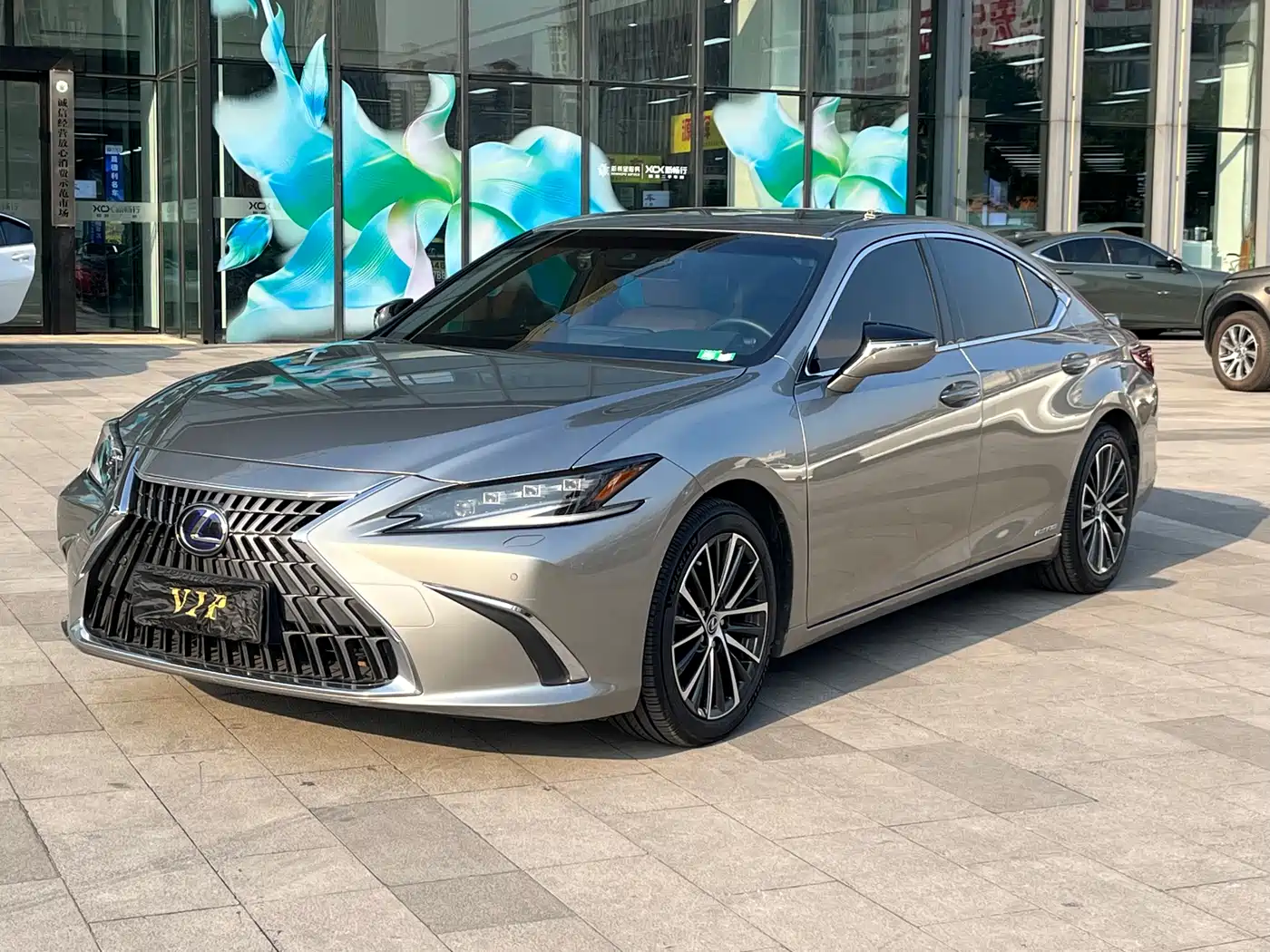Lexus ES 2022 300h Ultimate Edition