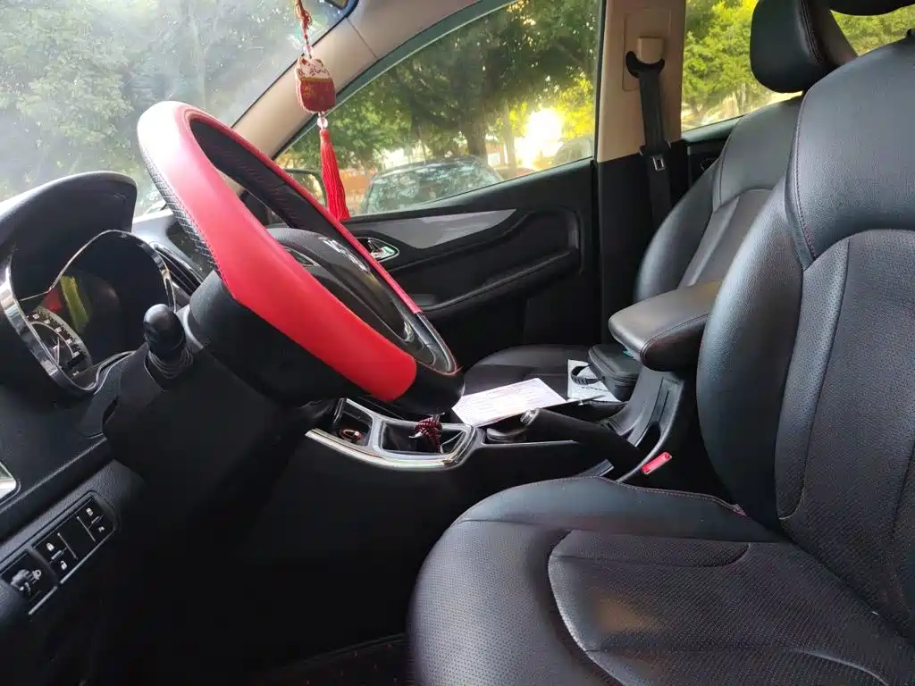 Baojun 560 2015 2015 1.8L Manual Luxury
