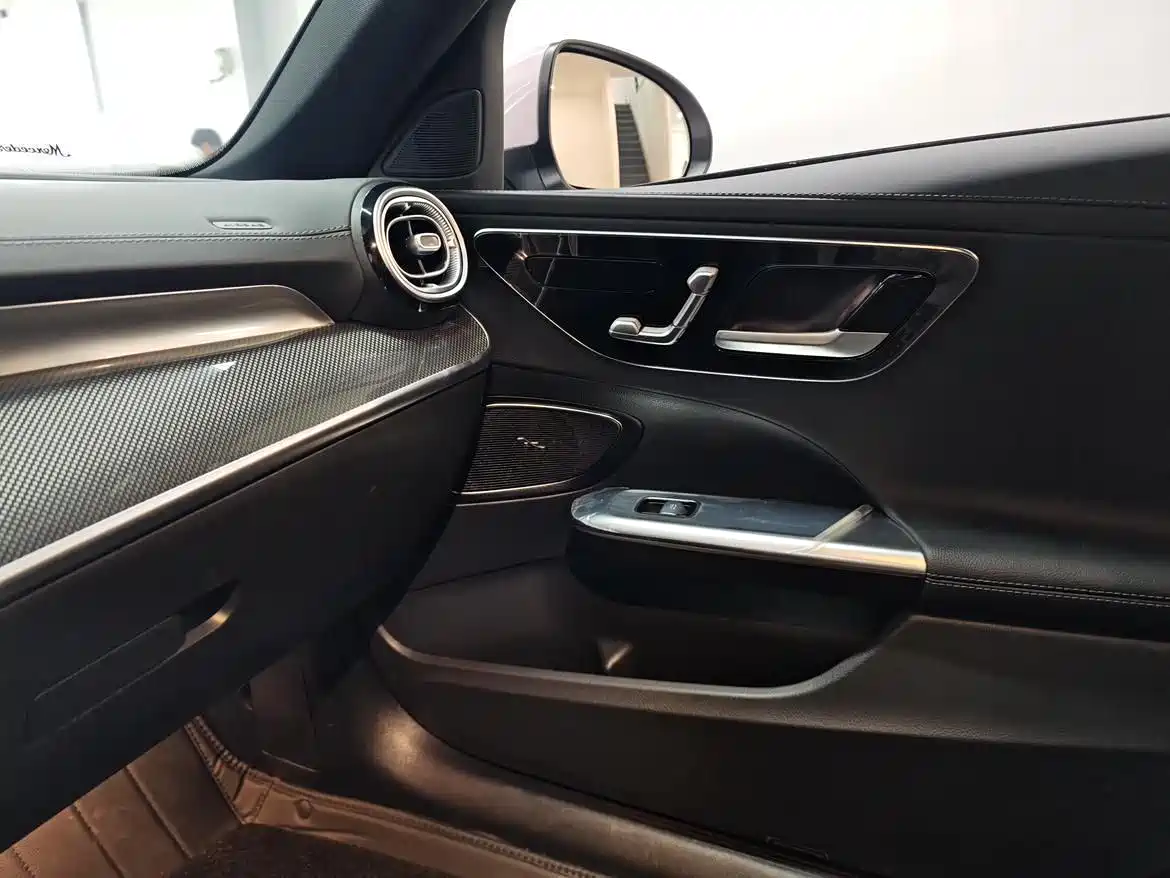 Mercedes-Benz C-Class 2023 C 260 L Sport фото 6