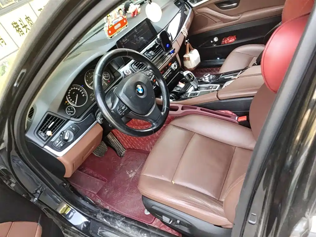 BMW 5 Series 2017 520Li Classic Edition фото 15