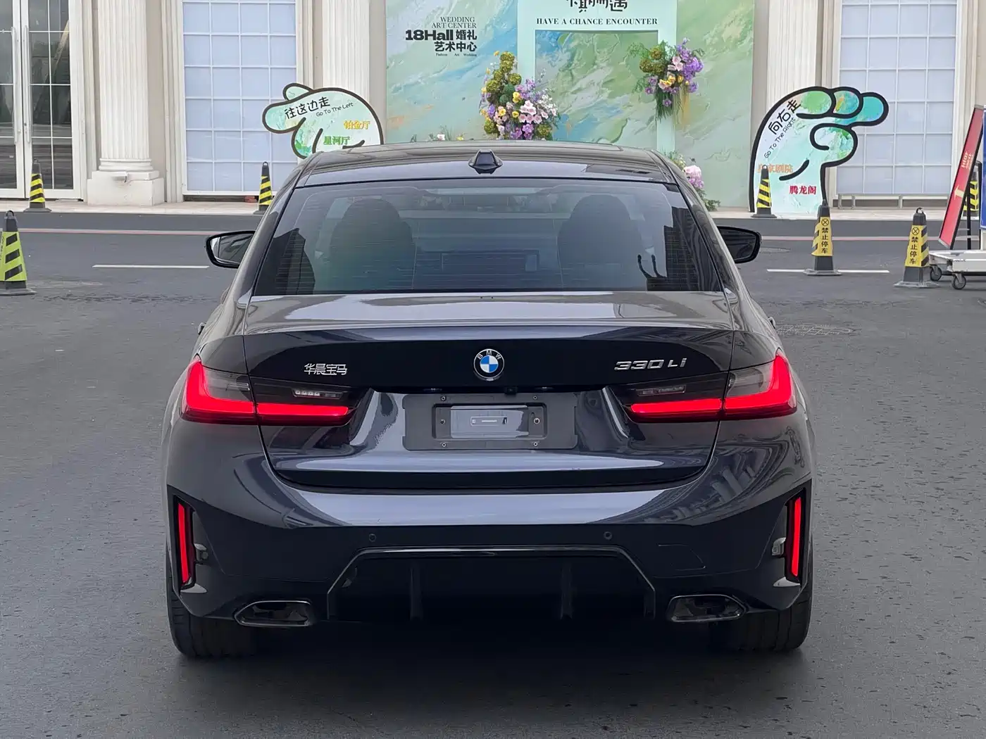 BMW 3 Series 2026 2025 330Li M Sport Night Edition