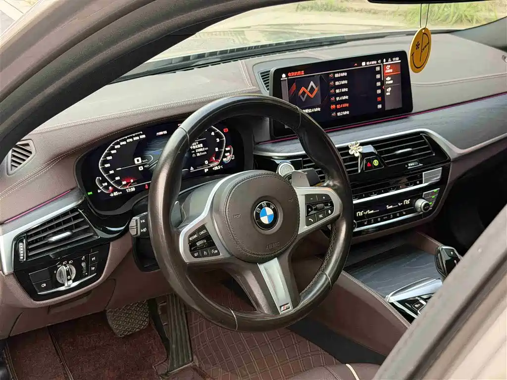 BMW 5 SERIES