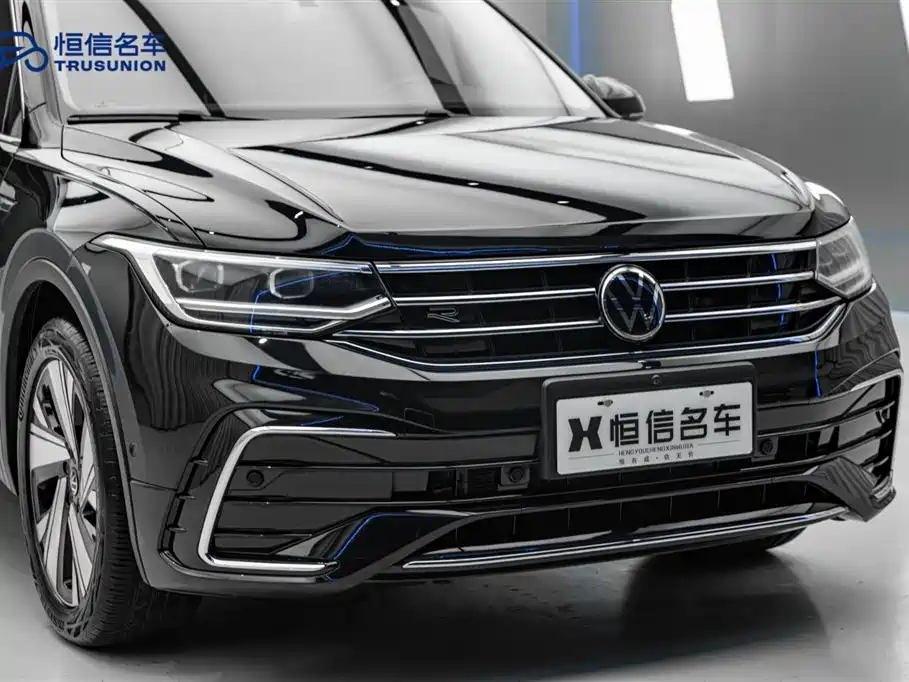 Volkswagen Tiguan L 2023 330TSI Auto 2WD R-Line Premium Edition фото 9