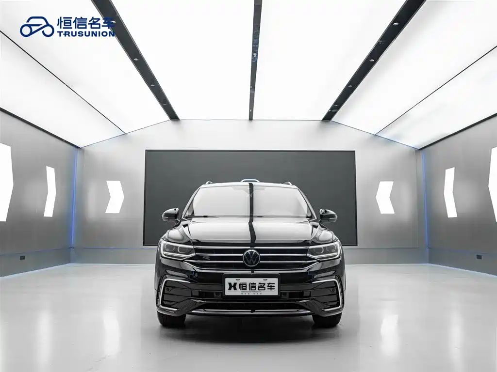 Volkswagen Tiguan L 2023 330TSI Auto 2WD R-Line Premium Edition фото 2