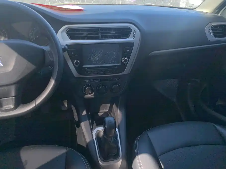 Photo 15 - Peugeot 301