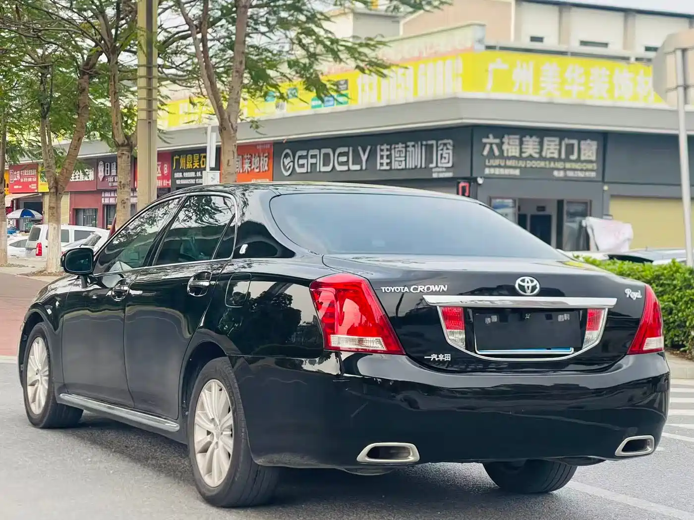 Toyota Crown 2010 2.5L Royal фото 6