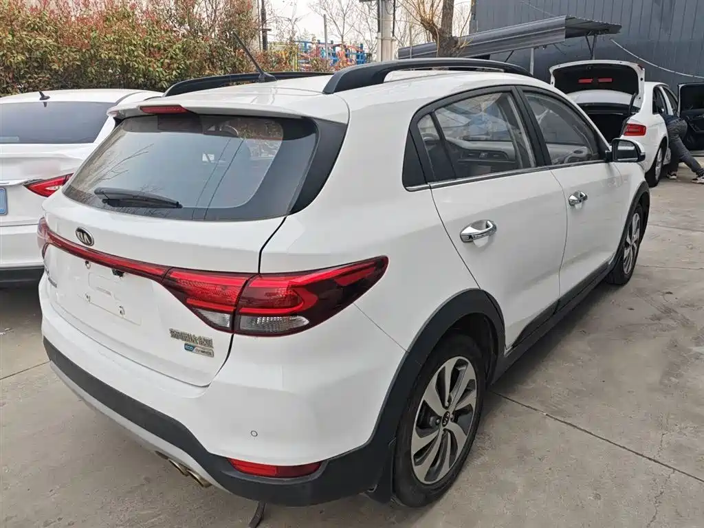 Kia KX CROSS 2018 1.6L Automatic Smart Sunroof Edition фото 5