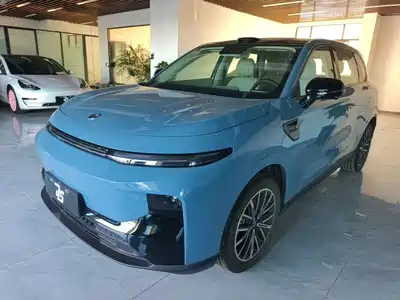 Leapmotor B10