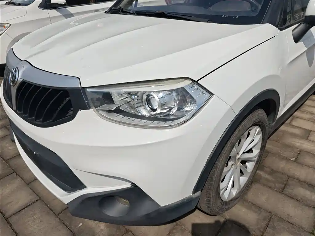 Фото 24 - Zhonghua V3