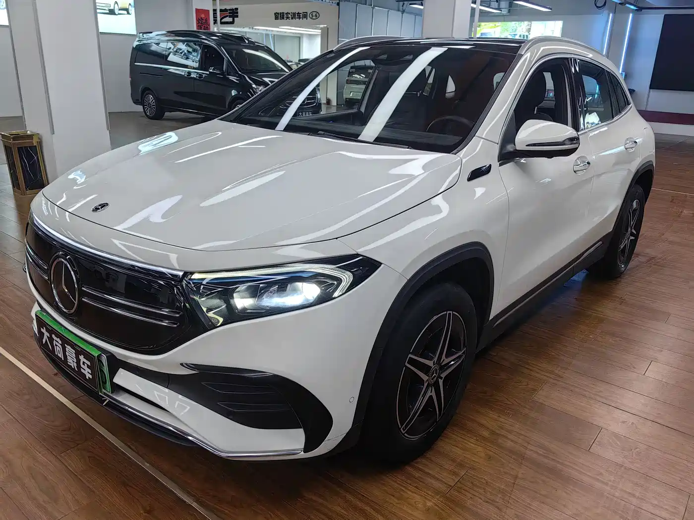 Mercedes-Benz EQA 2022 EQA 300 4MATIC Launch Special Edition