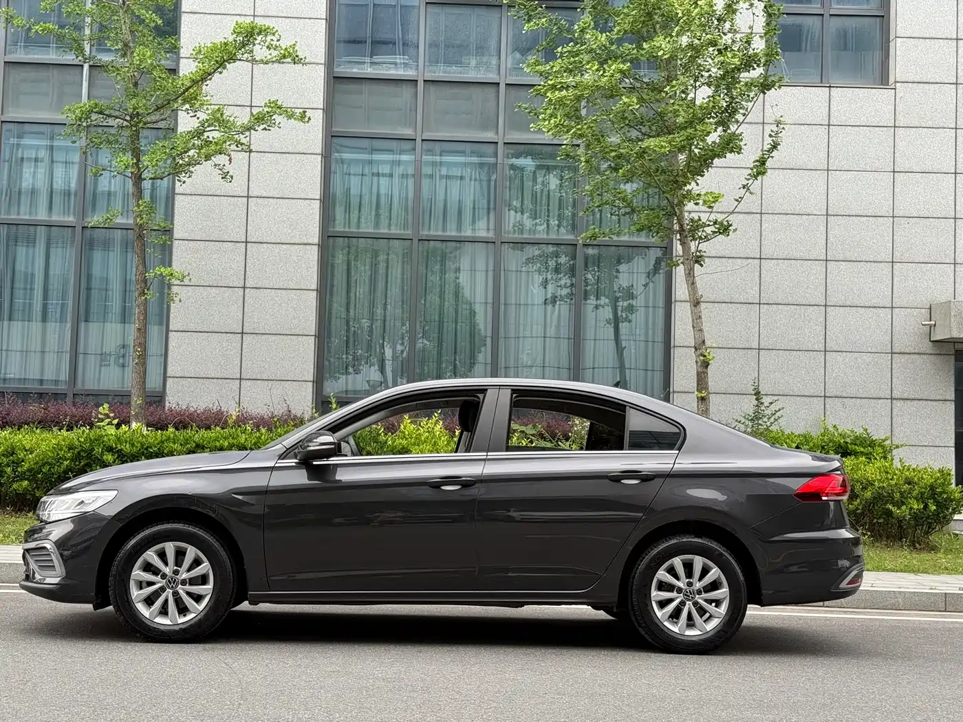 Volkswagen Bora 2023 200TSI Manual Comfort Edition фото 4
