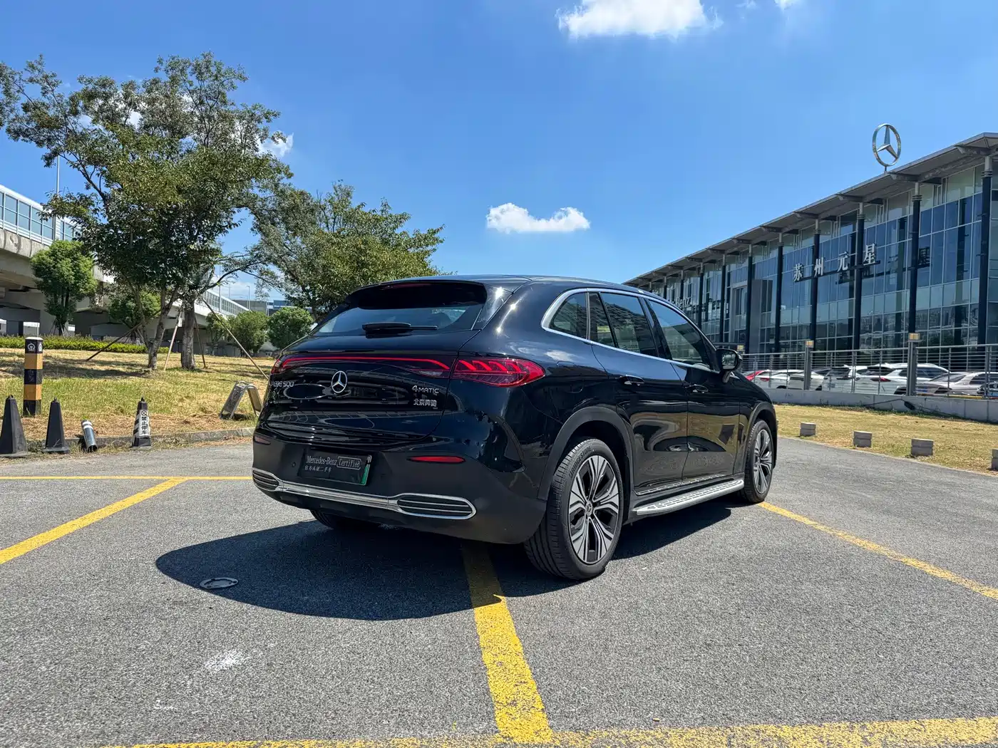 Mercedes-Benz EQE SUV 2025 2024 500 4MATIC Luxury Edition