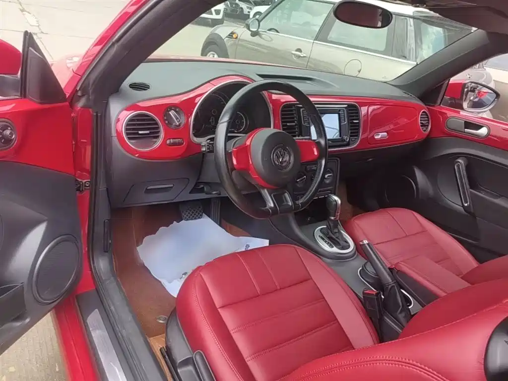 Volkswagen Beetle 2015 180TSI фото 10