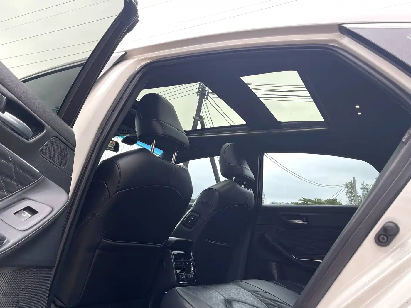 Toyota Avalon 2019 Hybrid 2.5L XLE Premium Edition China V фото 15