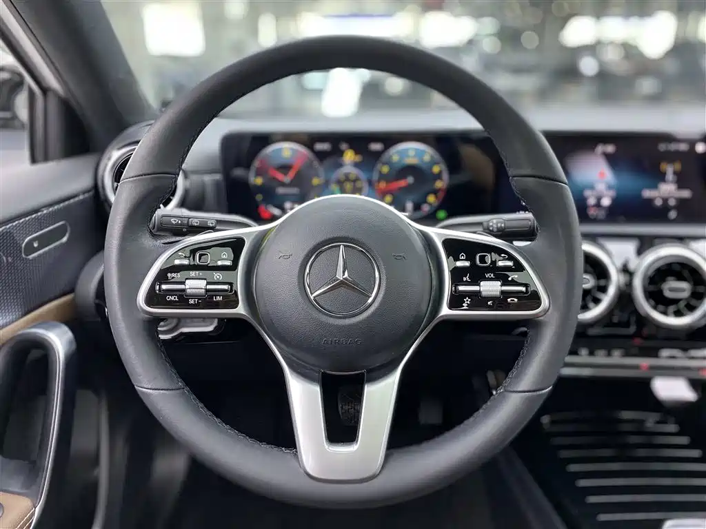 MERCEDES-BENZ CLASS A (IMPORTED)