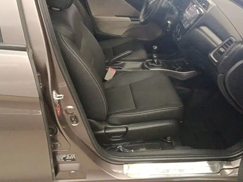 Honda Greiz 2016 2016 1.5L Manual Classic Edition