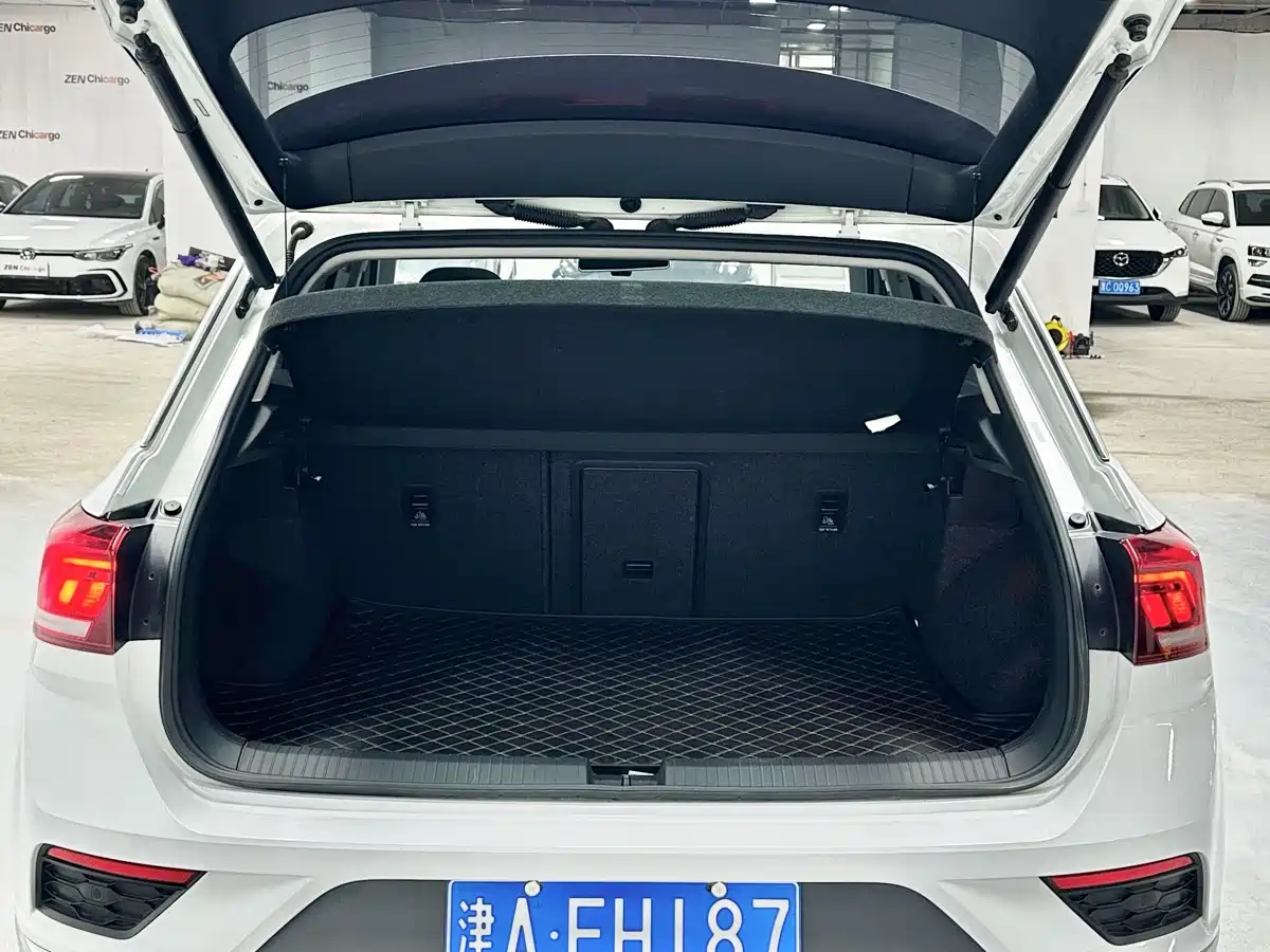 Volkswagen T-ROC 2021 280TSI DSG 2WD Comfort Smart Connect 30th Anniversary Edition фото 18