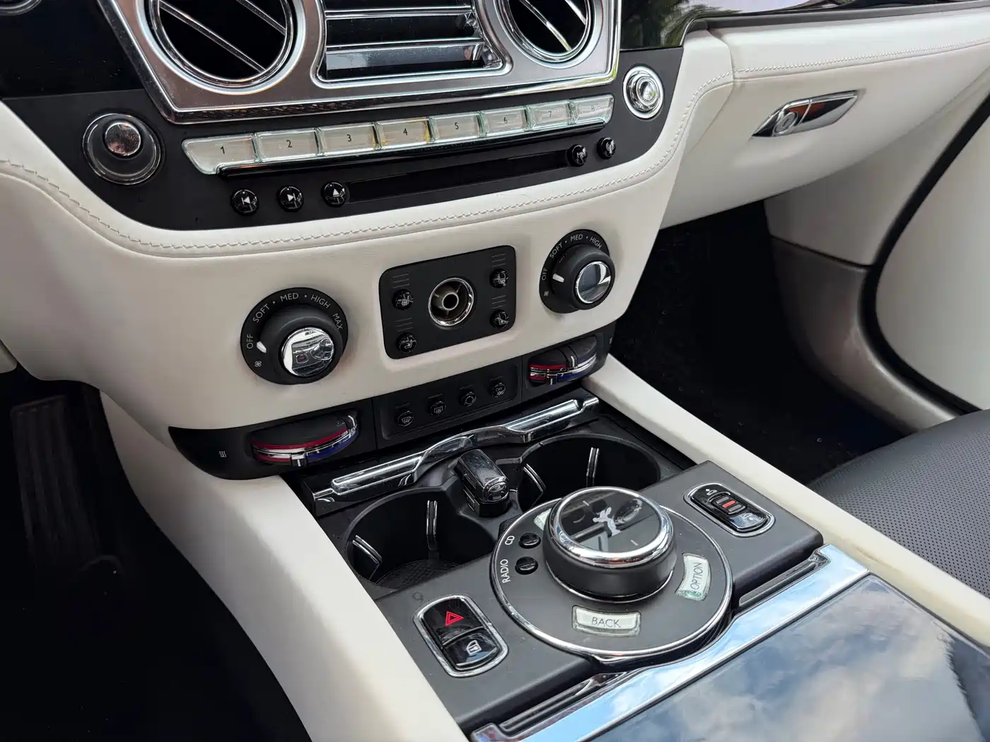 Фото 6 - Rolls-Royce Wraith
