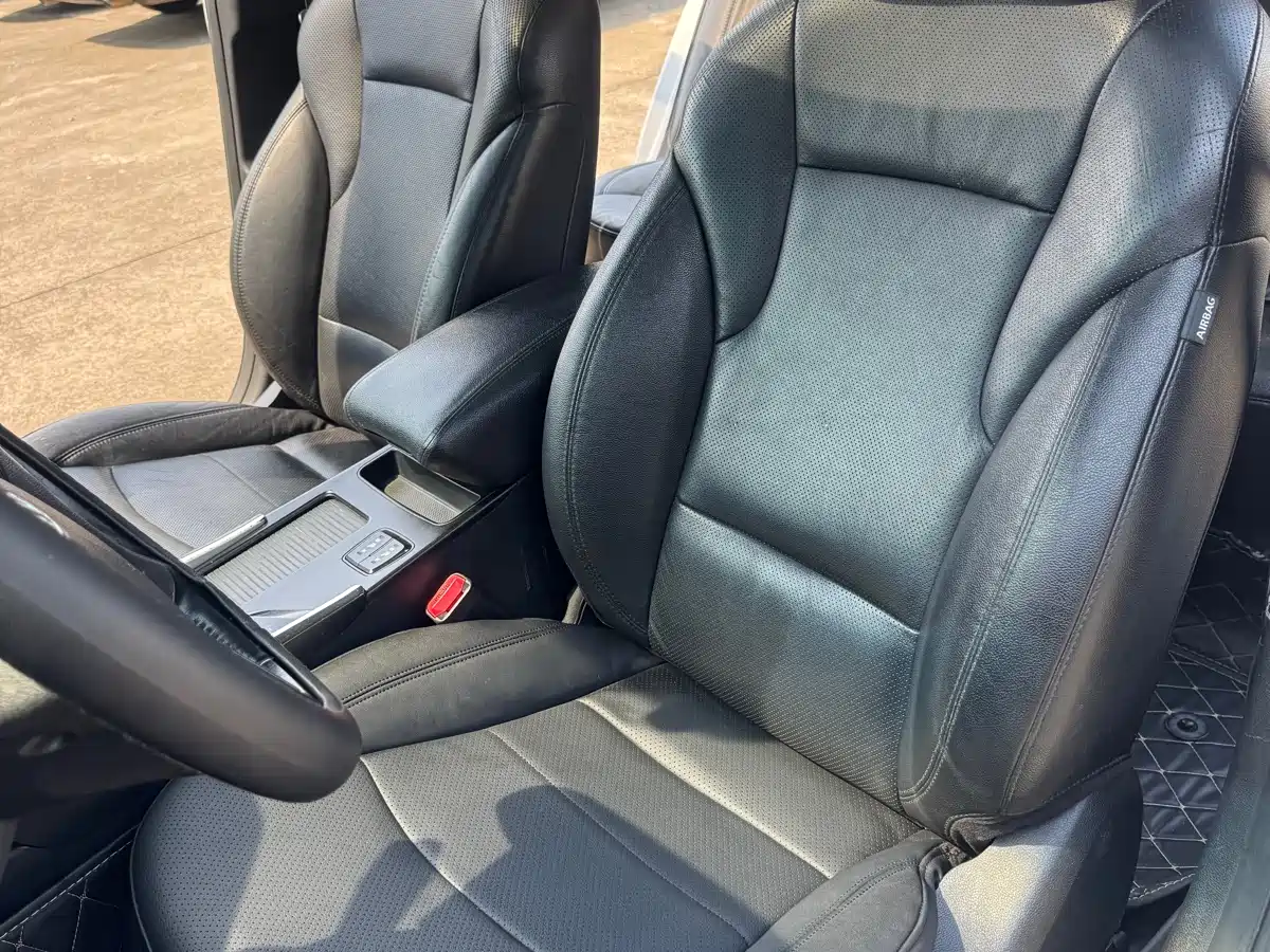 Hyundai Sonata 2013 2.0L Automatic Luxury Edition фото 13