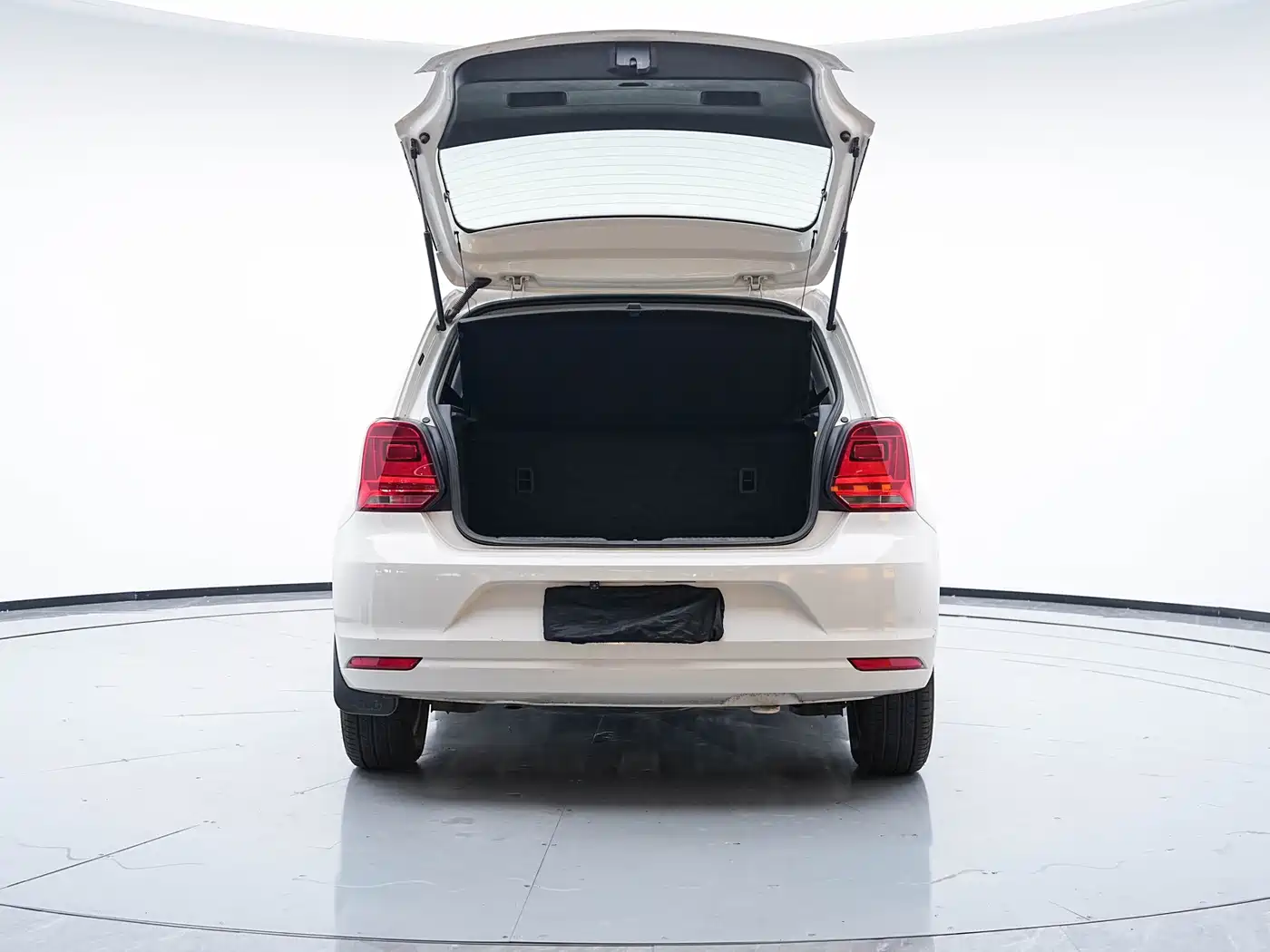 Volkswagen Polo 2016 1.4L Manual Trend фото 23