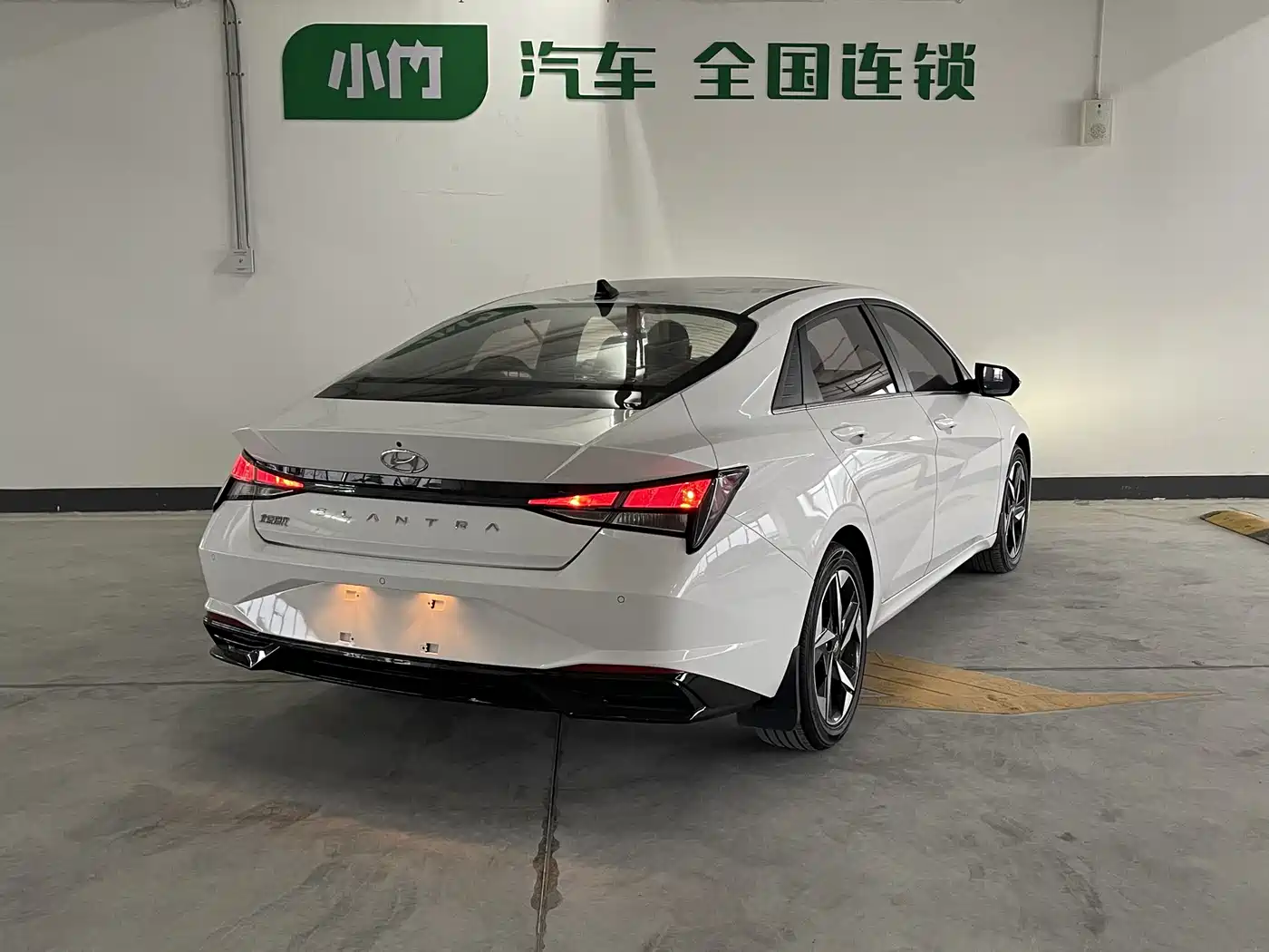 Hyundai Elantra 2022 1.5L CVT GLX Elite Edition фото 15