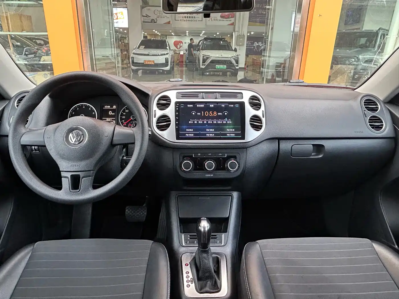 Volkswagen Tiguan 2016 280TSI Automatic 2WD Silk Road Fashion Edition фото 14