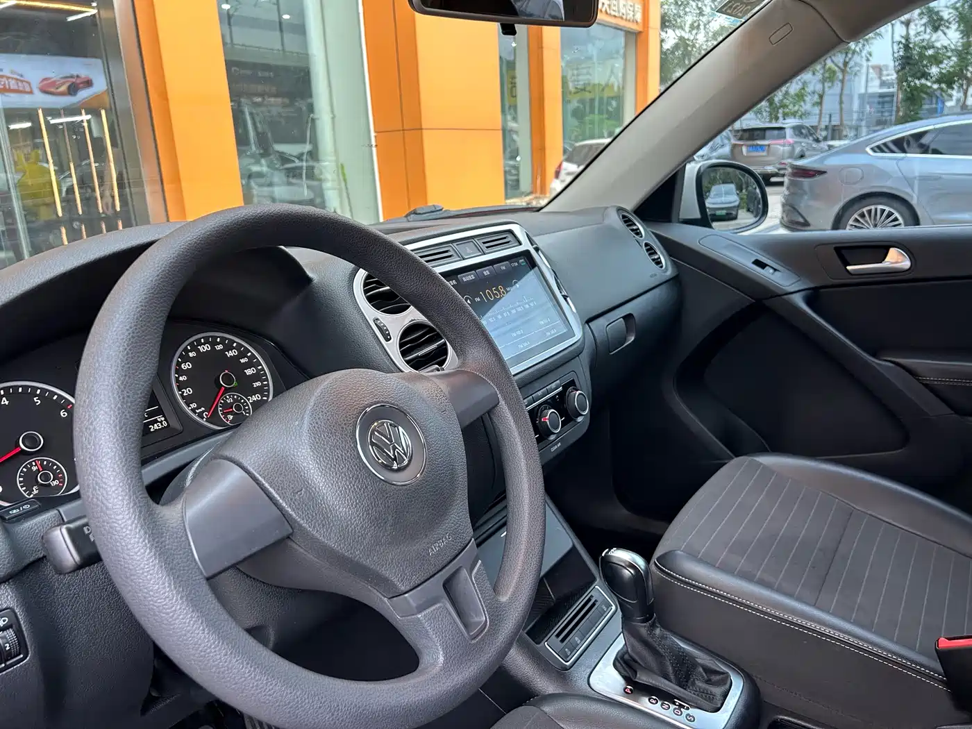 Volkswagen Tiguan 2016 280TSI Automatic 2WD Silk Road Fashion Edition фото 20