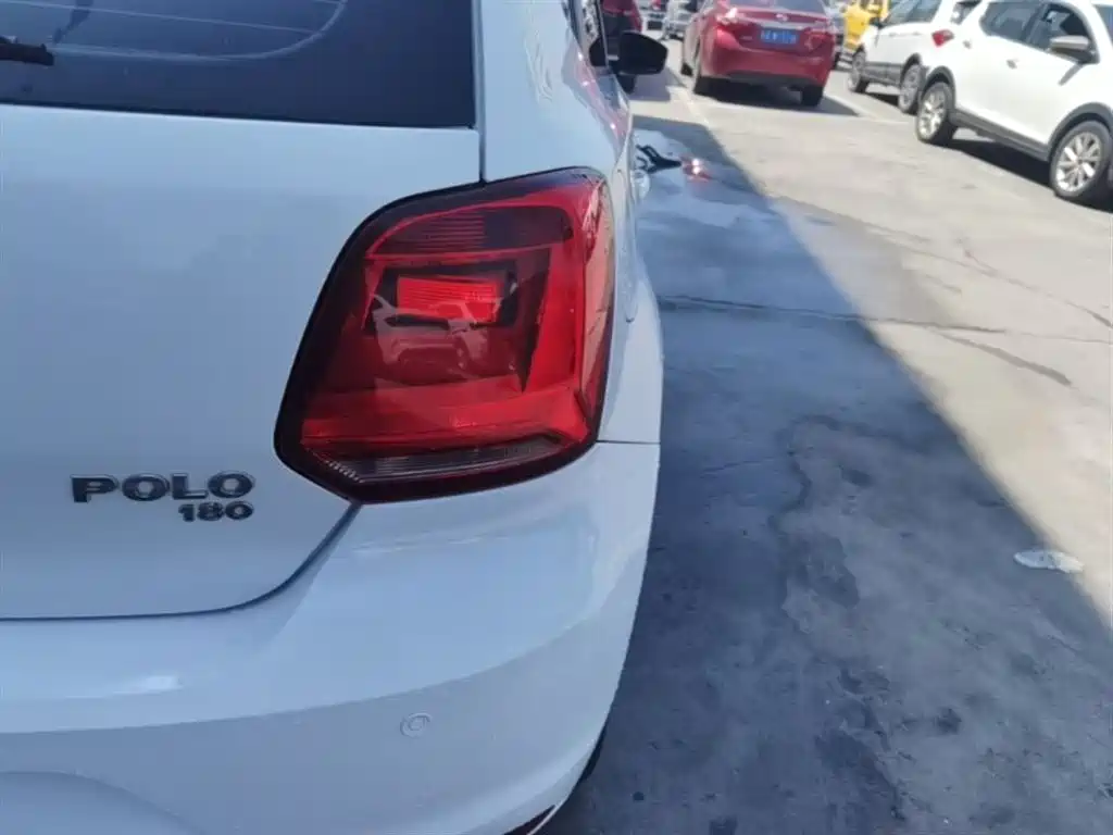 Volkswagen Polo 2018 1.5L Auto Safe Drive фото 8