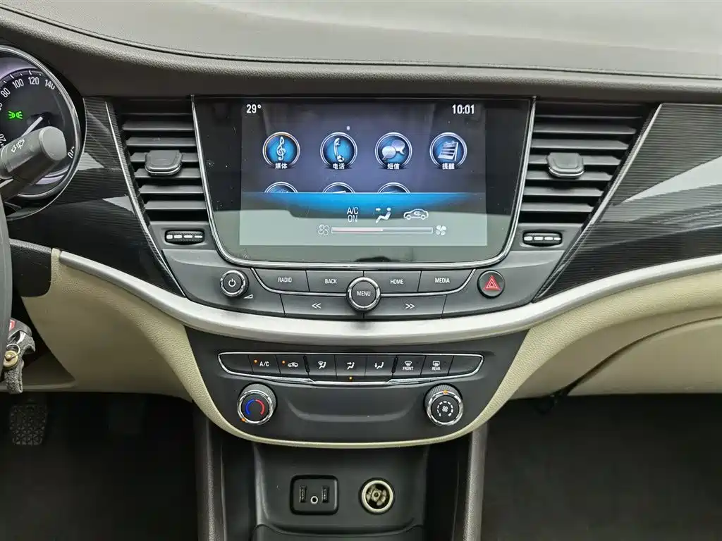 Фото 12 - Buick Verano