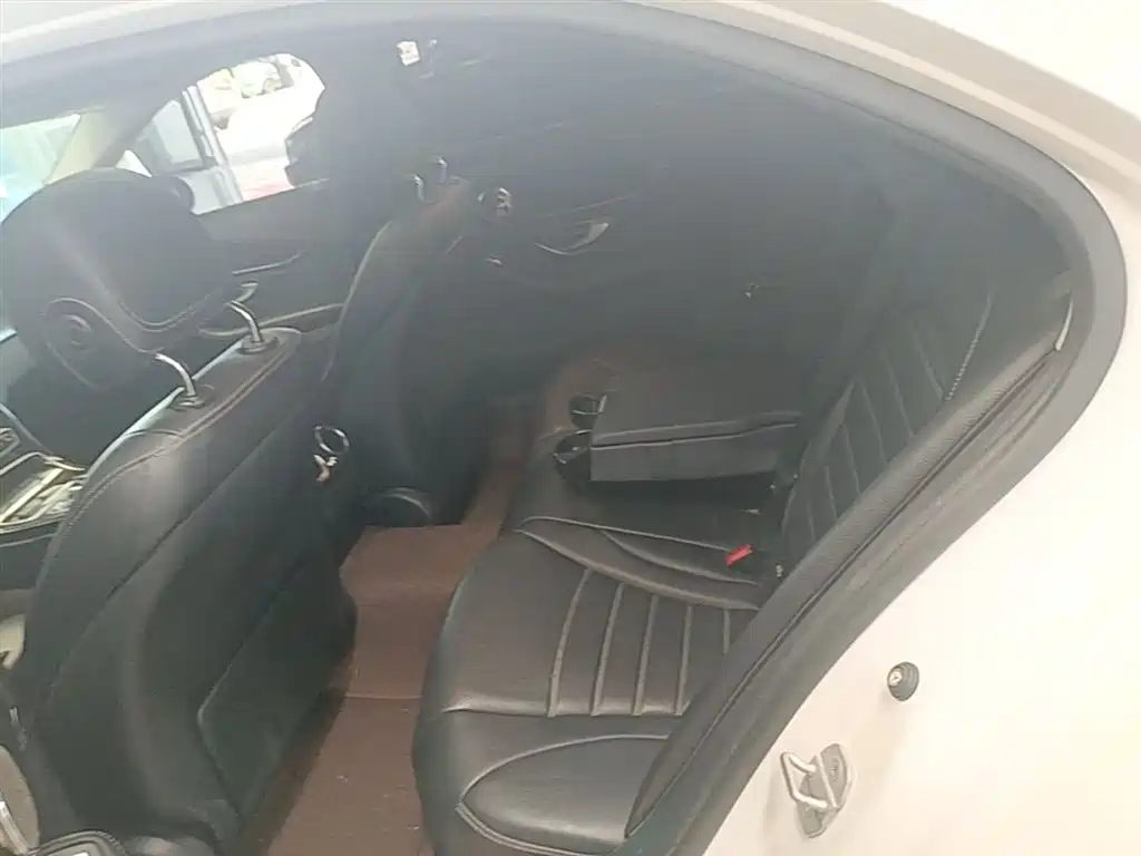 Mercedes-Benz C-Class 2015 Facelift C 180 L фото 13
