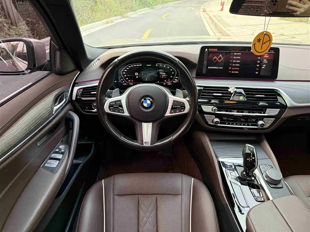 BMW 5 SERIES