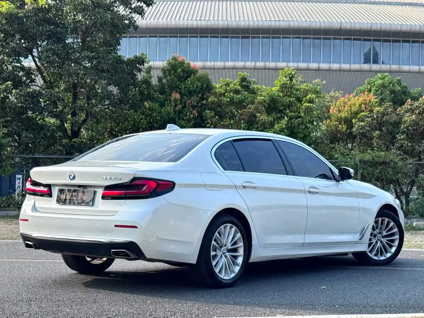 BMW 5-SERIES