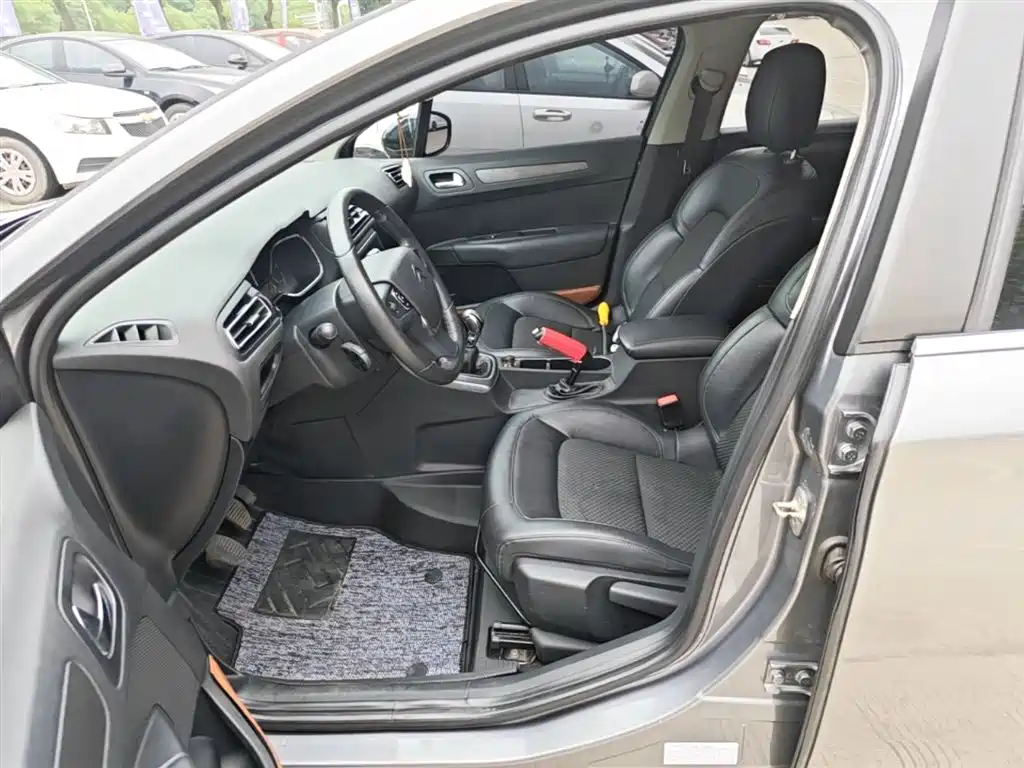 Citroën C4 C-Quatre 2017 2016 1.6L Manual Luxury