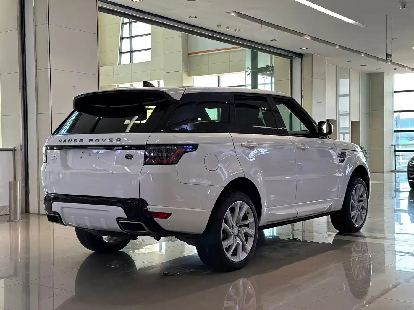 Land Rover Range Rover Sport 2018 3.0 SC V6 HSE DYNAMIC фото 9
