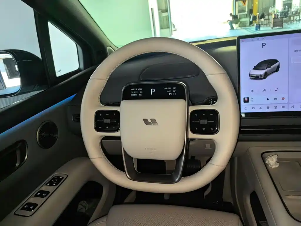 Li Auto i6 2026 2025 4WD Base Model