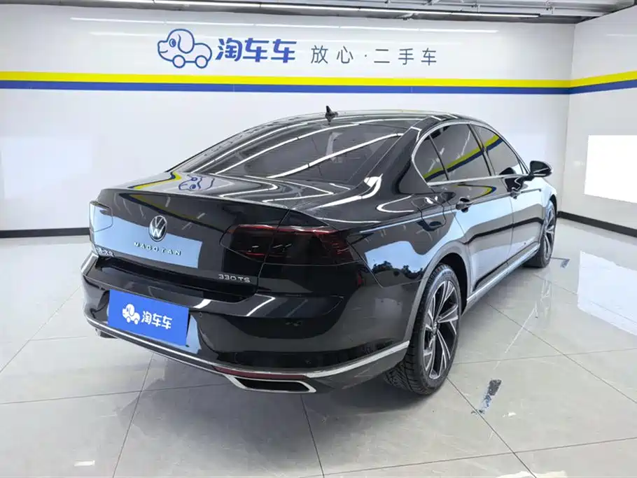 Volkswagen Magotan 2020 330TSI DSG Luxury фото 3