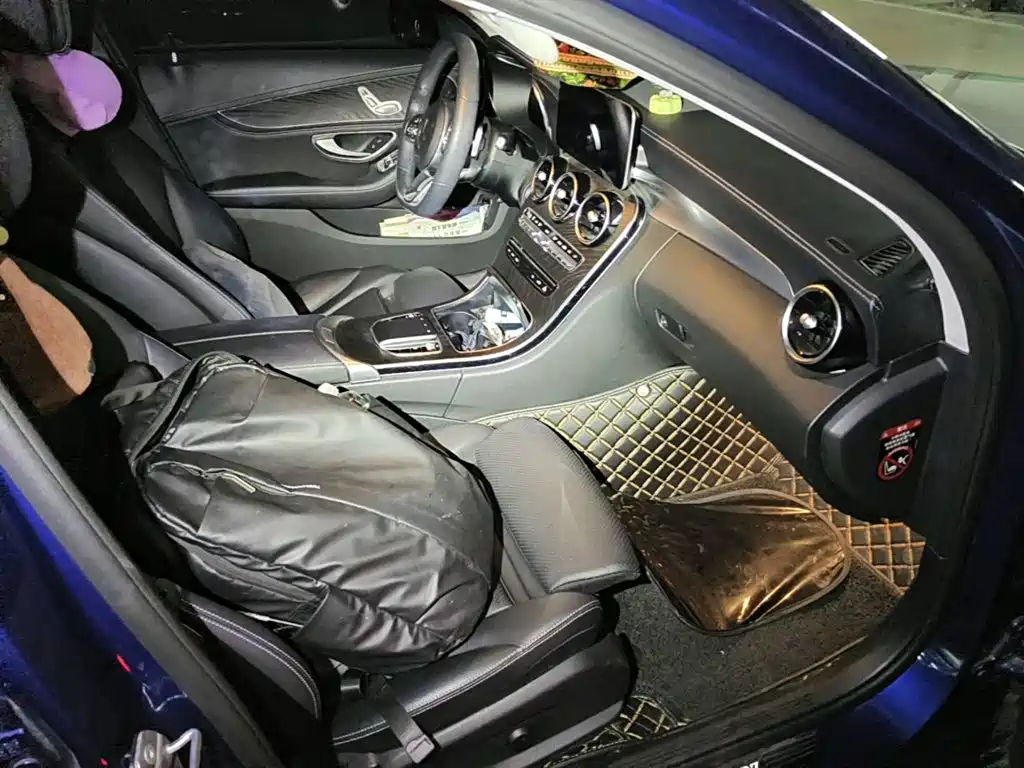 صورة 10 - Mercedes-Benz C-Class