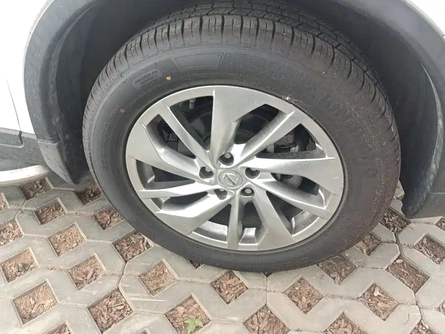 Фото 6 - Nissan X-Trail