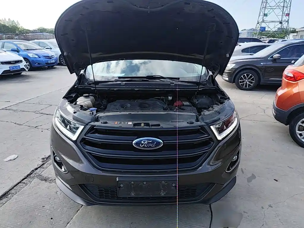 Фото 20 - Ford Edge