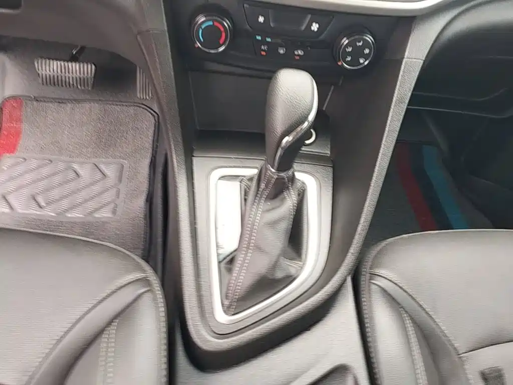 Фото 14 - Buick Excelle