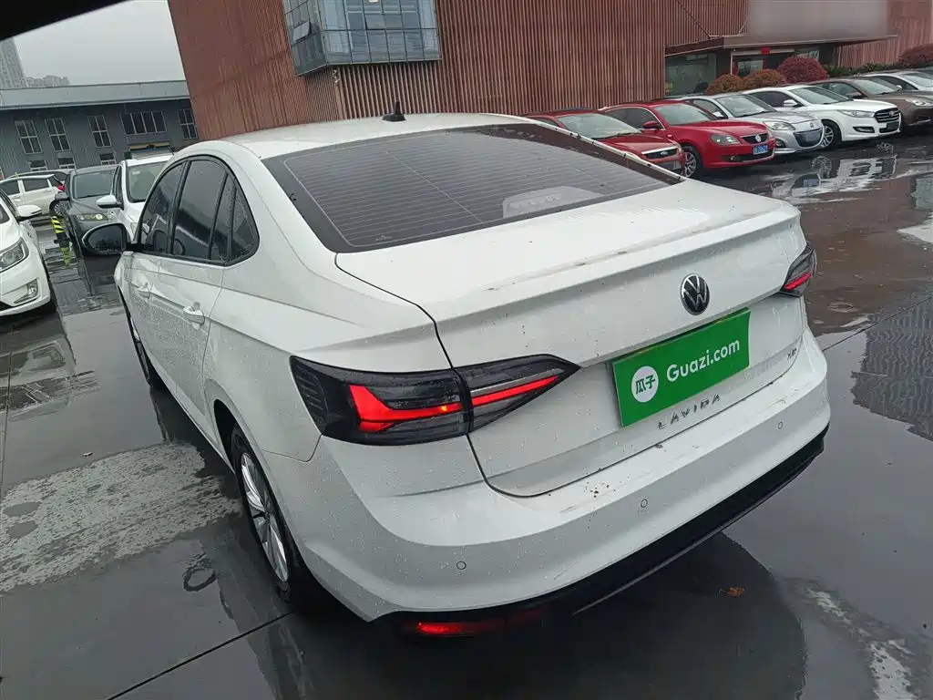 Volkswagen Lavida 2023 Xinrui 1.5L Auto Xinyi Edition фото 23