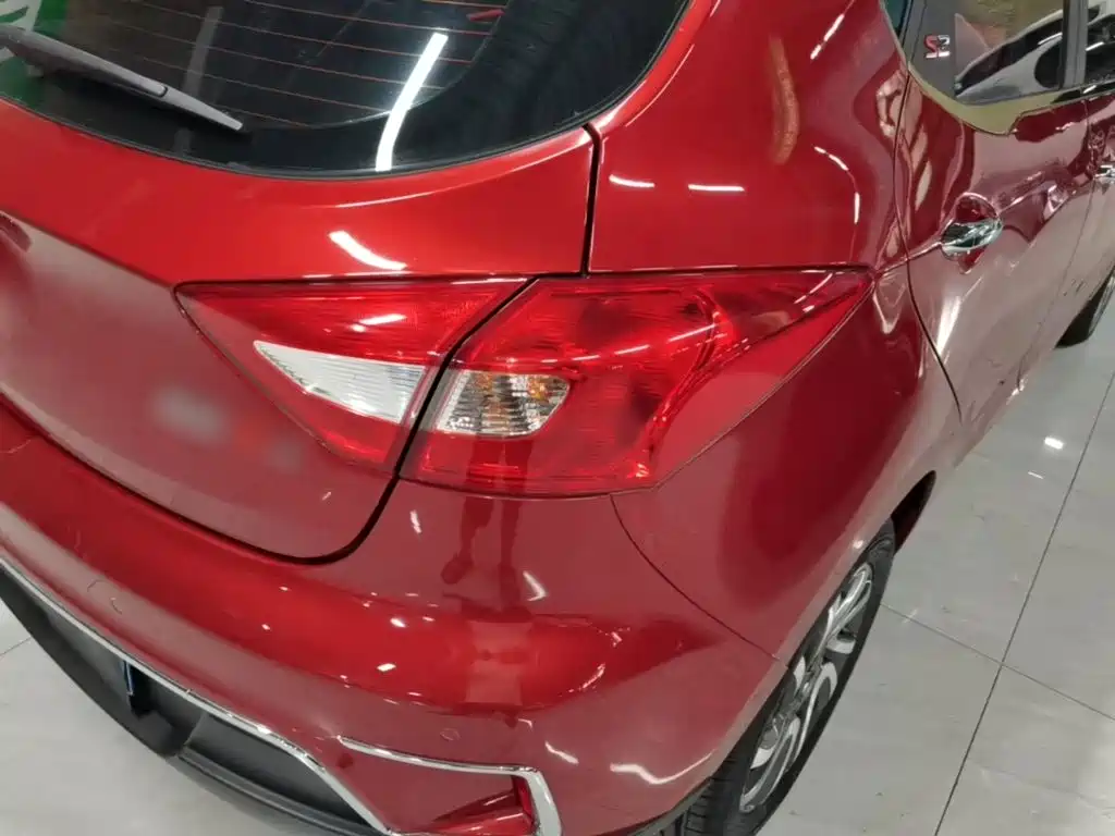 JAC Motors Refine S2 2015 2015 1.5L CVT Luxury Smart