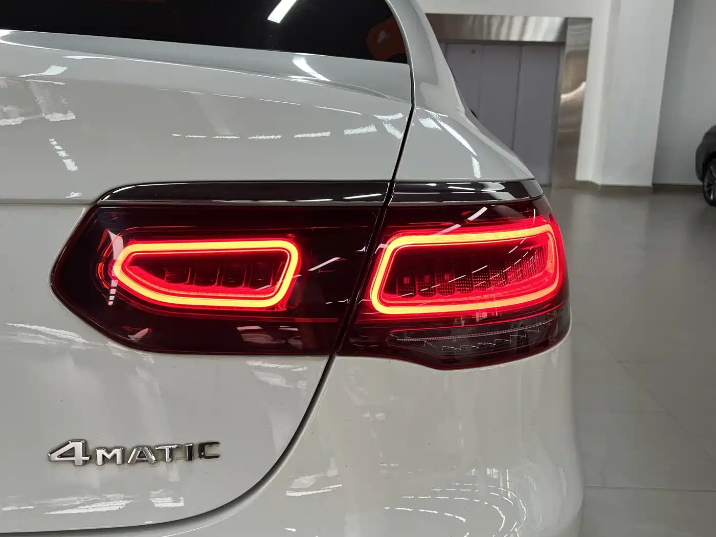 Mercedes-Benz GLC Coupe 2020 GLC 260 4MATIC Coupe SUV фото 16