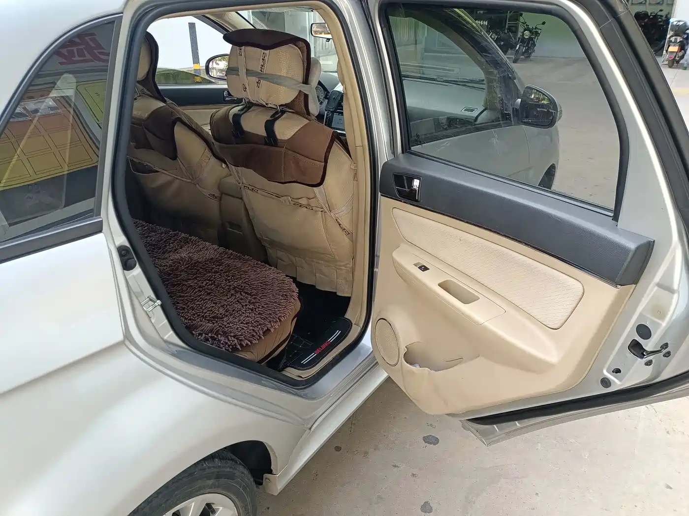BAIC E-Series 2013 2013 Hatchback 1.5L Manual Letian Edition